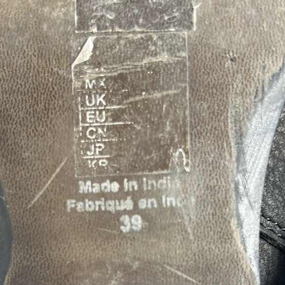 BDG Urban Outfitters Black Leather Ankle Booties Women's Size EU 39 - Picture 13 of 13